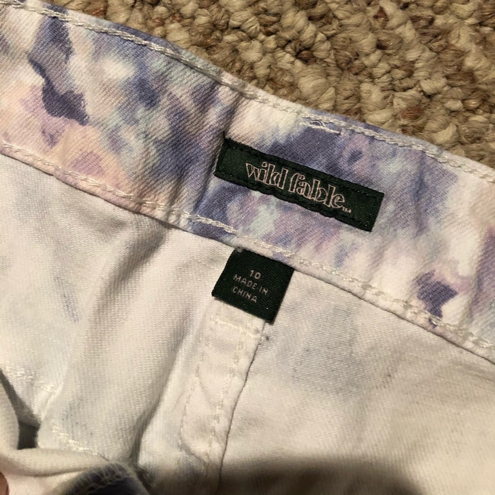 Shorts - Picture 3 of 4